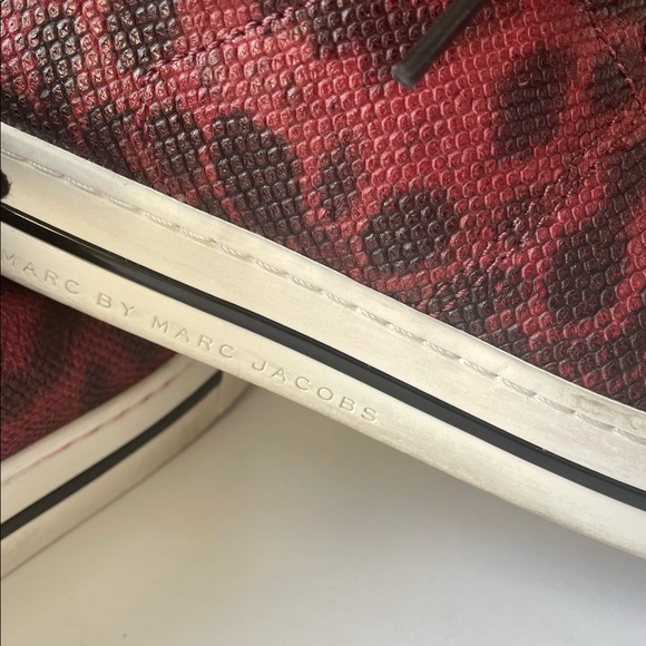 MARC BY MARC JACOBS Red Snake Embossed lace up sneakers. - Picture 8 of 14